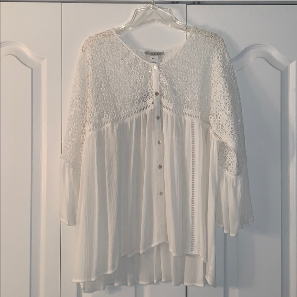 See And Be Seen - Off White Flowy Blouse
